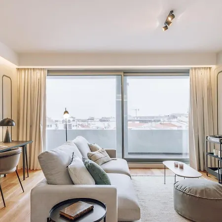 Berlengas - 2 Bedroom And Parking In Arroios Apartment *