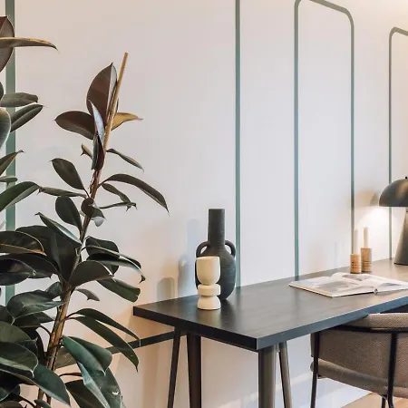 Berlengas - 2 Bedroom And Parking In Arroios アパート