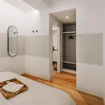 Appartamento Berlengas - 2 Bedroom And Parking In Arroios Lisbona