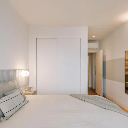 Berlengas - 2 Bedroom And Parking In Arroios * Lizbona